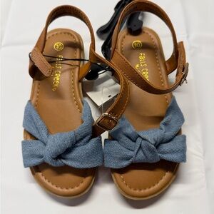 Falls Creek‎ Girls’ Tan and Blue Knotted Sandals